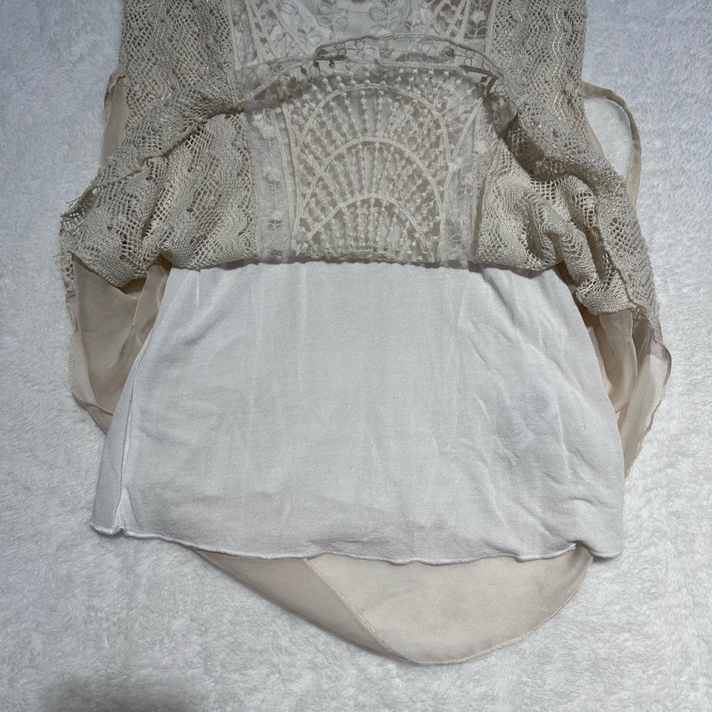 A'reve Layered Crochet Floral Lace Sleeveless Blouse Cream Ivory size Small - Picture 4 of 10